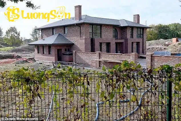 Marcus Rashford đã chi hơn 500 tỷ để xây nhà tại Barca